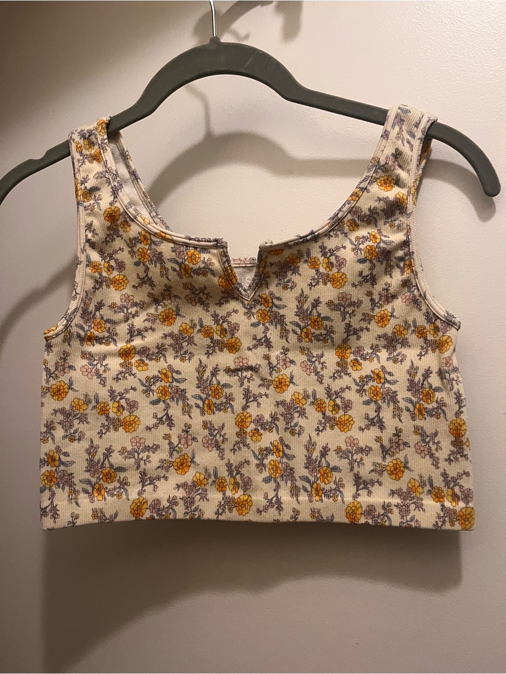 Aeropostale Cream Floral Ribbed Crop Top